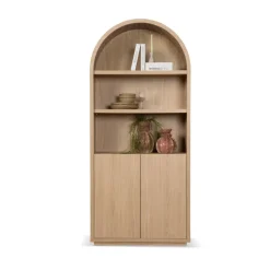 Boekenkast rond Santino